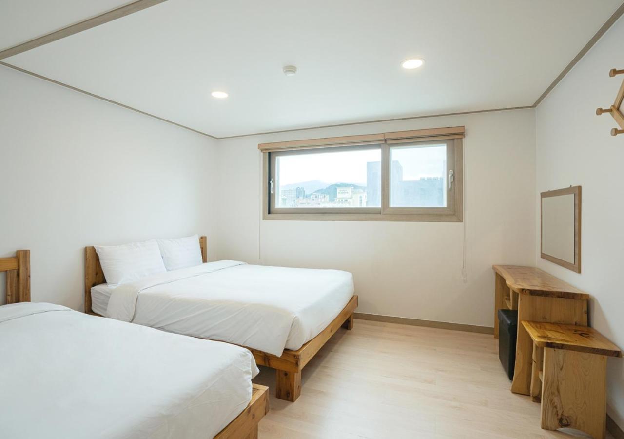 J2 Family Hotel Jeju Exterior photo