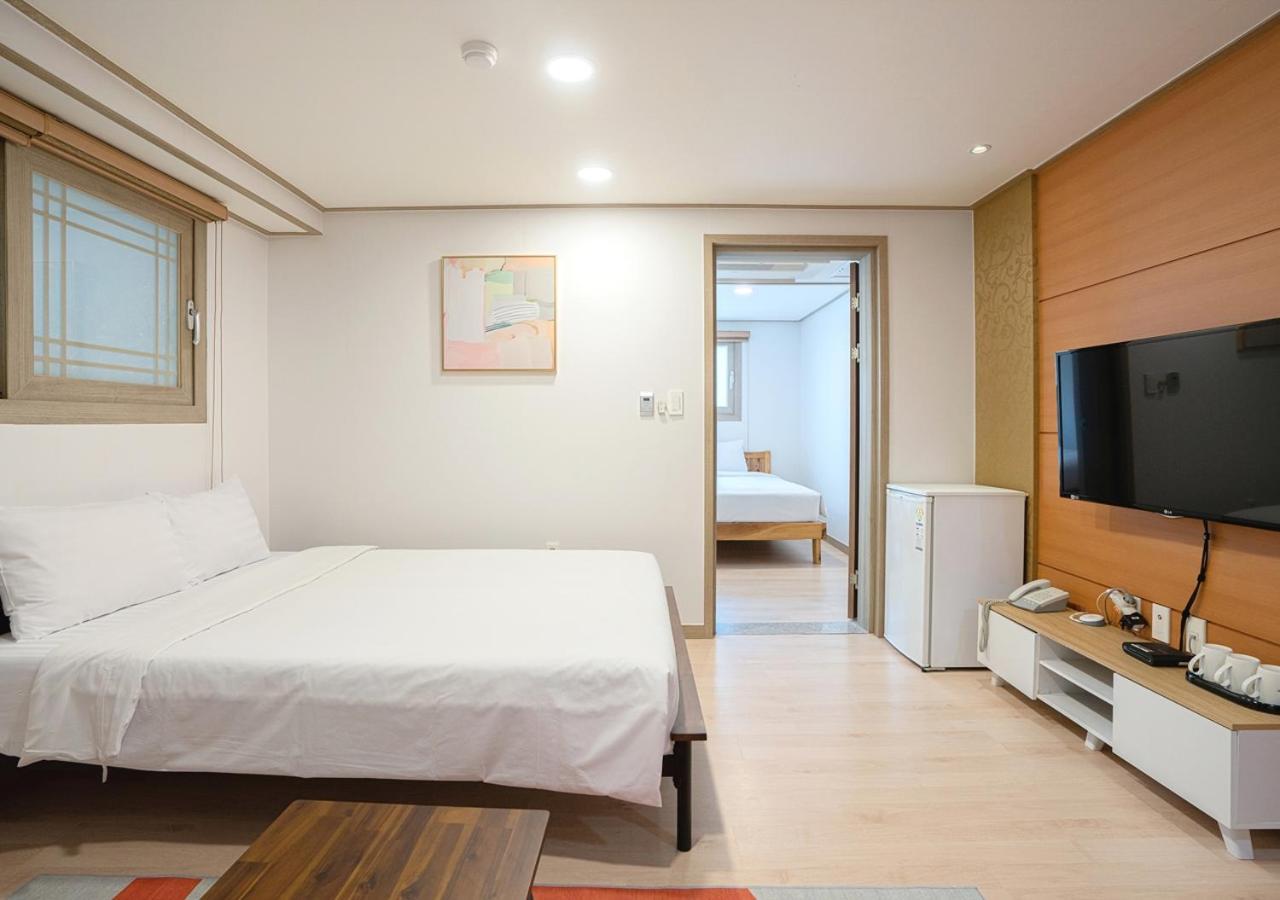 J2 Family Hotel Jeju Exterior photo